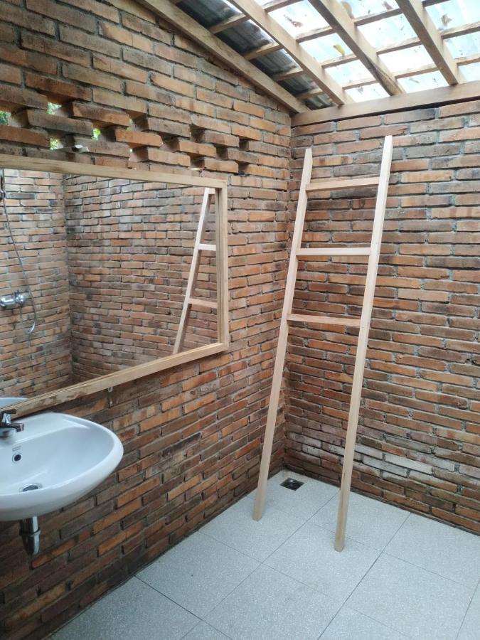 Hotel Omah Kayu Jagalan à Magelang Extérieur photo