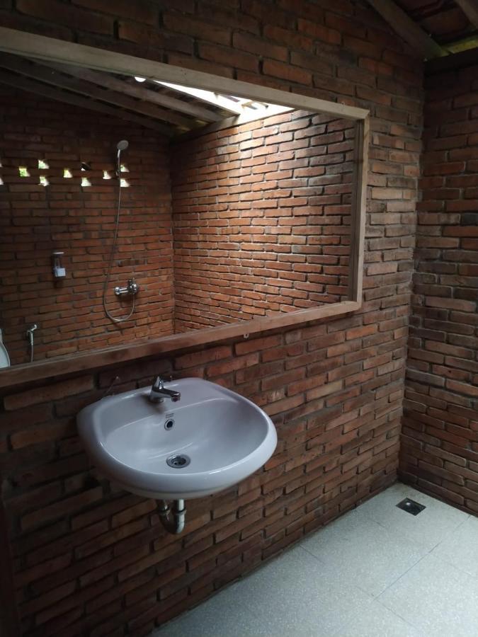 Hotel Omah Kayu Jagalan à Magelang Extérieur photo