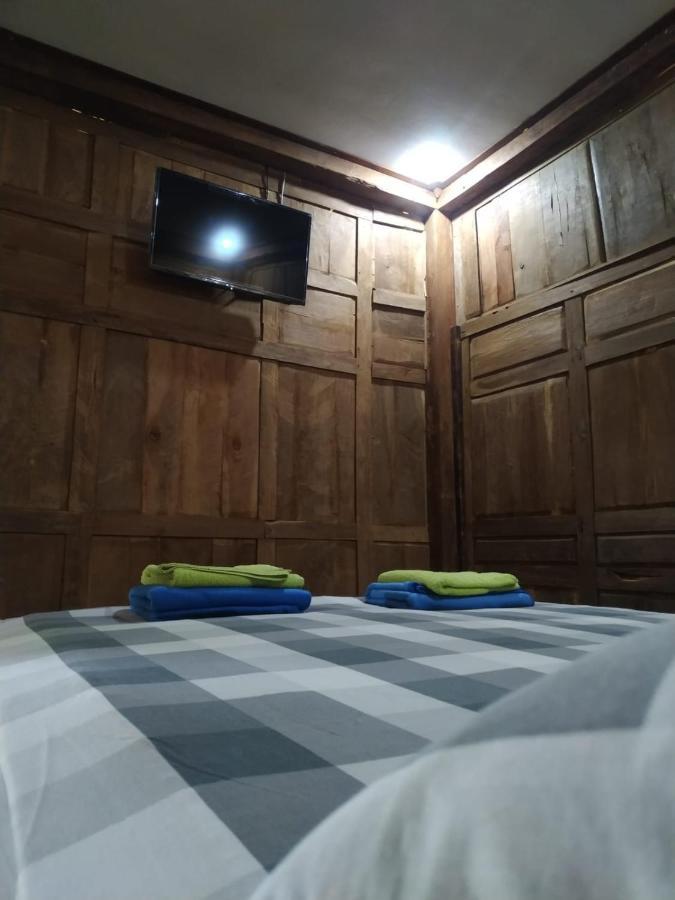 Hotel Omah Kayu Jagalan à Magelang Extérieur photo